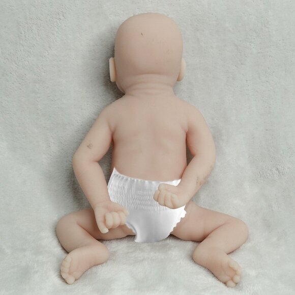 26cm Open Eyes Silicone Reborn Baby Doll 1.32lbs Full Silicone Newborn Girl Doll - Picture 4 of 7